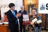 Concepción Company recibe el premio UIMP definiéndose como una "obrera de la lengua"