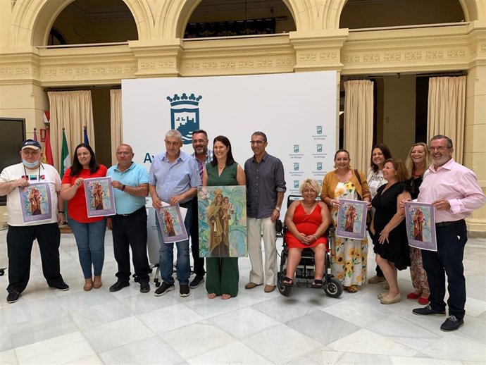 El distrito de Teatinos celebra su feria en honor a la Virgen del Carmen del 14 al 17 de julio. En la imagen, presentación de la feria en rueda de prensa.