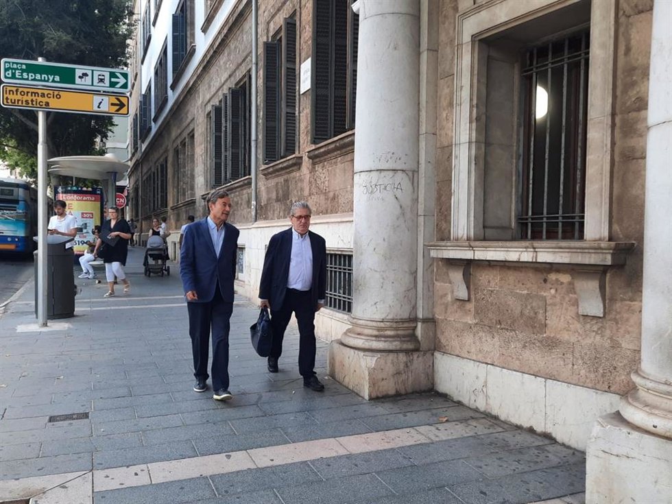 El ex presidente de la APB, Joan Gual de Torrella, a su llegada a los juzgados de Vía Alemania esta martes.