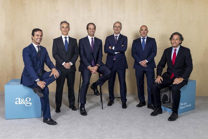 Alejandro Baigorri, Juan Espel, Gonzalo Rodríguez-Fraile, Alberto Rodríguez-Fraile, Luis Loring y Alvaro Boada (de izquierda a derecha)