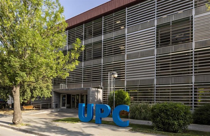Archivo - Fachada de la Escola Politcnica Superior d'Enginyeria de Manresa, de la UPC