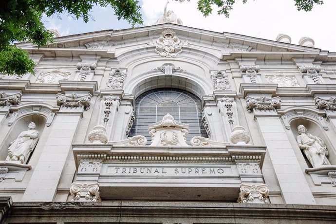 Fachada del Tribunal Supremo, en Madrid (España).