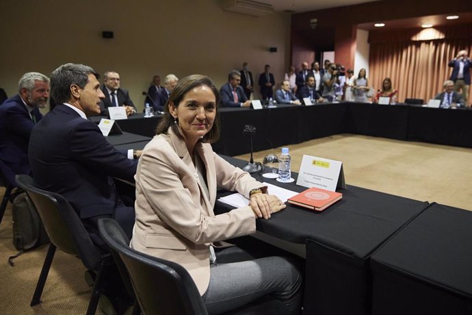 La ministra de Industria, Reyes Maroto, durante la reunión de la Junta de Andalucía y el Gobierno de España por Abengoa celebrada el pasado lunes