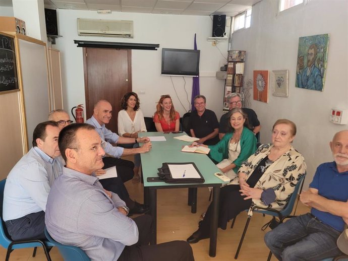 [Sevilla] Nota De Prensa Y Foto Fábrica Vidrios La Trinidad