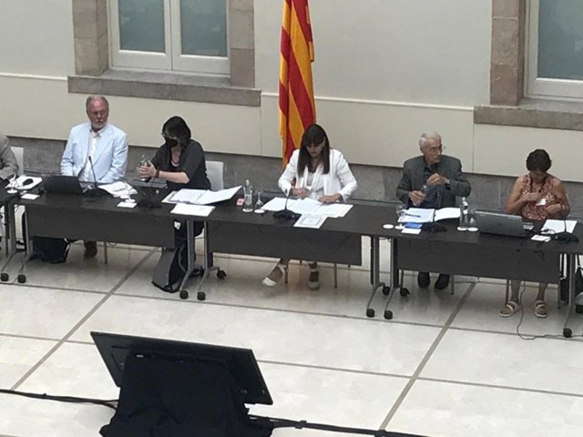La presidenta del Parlament, Laura Borràs, en la segona cimera contra la corrupció al Parlament