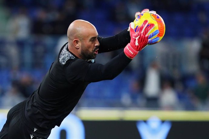 Archivo - El portero español Pepe Reina