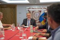 Torres anuncia la próxima firma de un gran Pacto por la Ciencia y la Innovación en Canarias