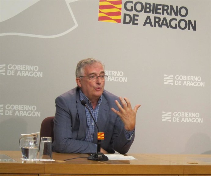 El consejero de Agricultura, Ganadería y Medio Ambiente del Gobierno de Aragón, Joaquín Olona.