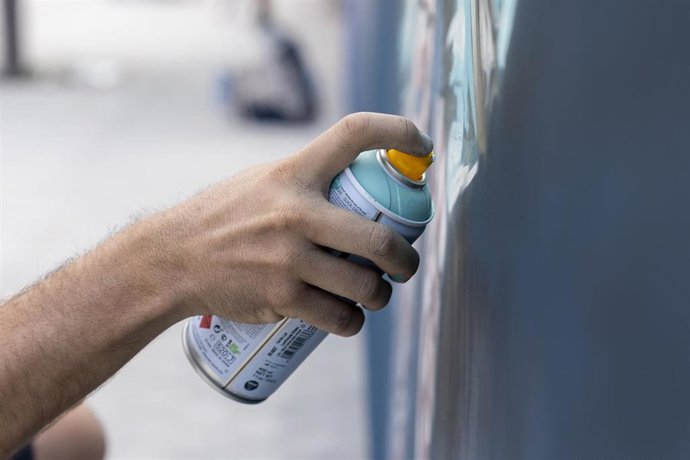 Archivo - Imagen de archivo de un bote de pintura en spray.