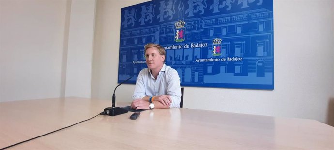 El alcalde de Badajoz, Ignacio Gragera, en rueda de prensa este viernes