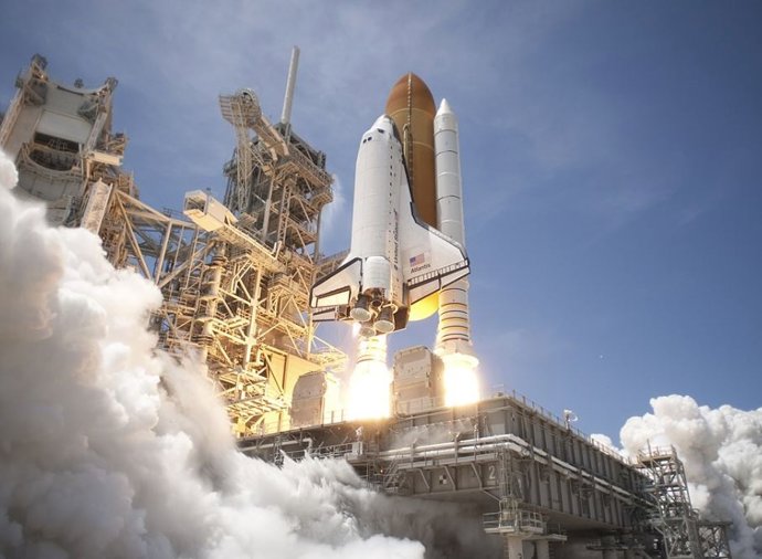 Lanzamiento de Atlantis en la misión STS-132