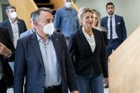 Enrique Santiago llama a participar en 'Sumar' porque aspira a que la sociedad sea la "protagonista de la política"