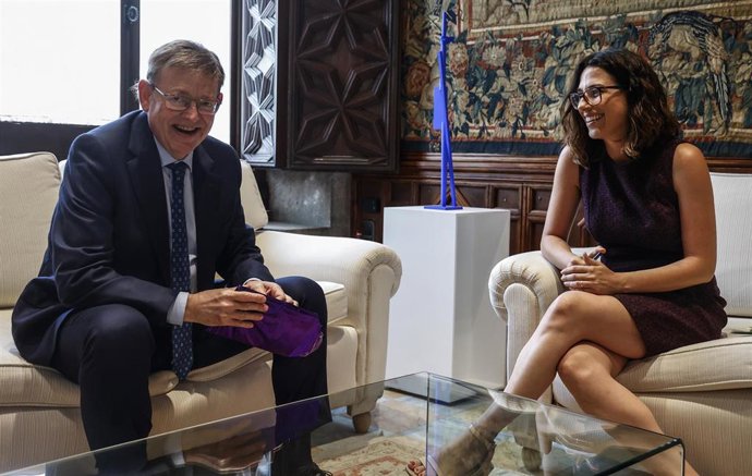 El president de la Generalitat Ximo Puig, recibe en audiencia a la vicepresidenta y consellera de Igualdad y Políticas Inclusivas, Aitana Mas.