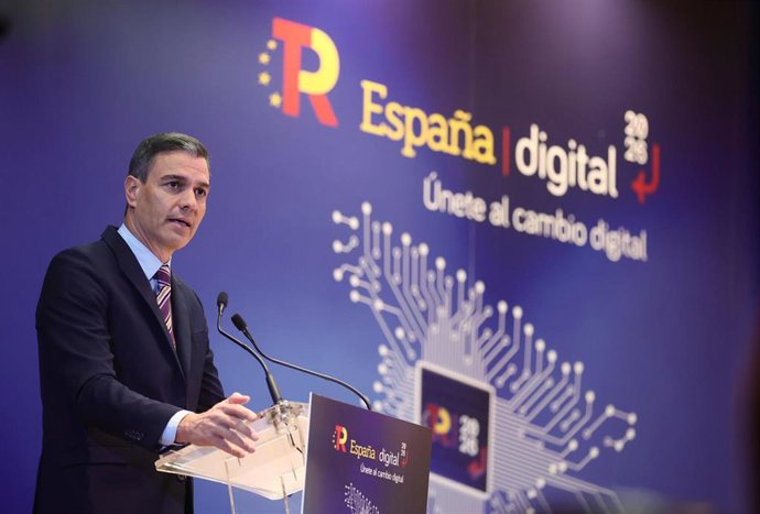 El presidente del Gobierno, Pedro Sánchez, clausura el acto España Digital 2026, a 8 de julio de 2022, en Madrid (España). España Digital 2026 es una jornada centrada en el Plan de Recuperación cuyo objetivo es dar visibilidad a algunos de los proye