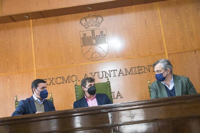 Archivo - Reunión en el Ayuntamiento de Oria (Almería)