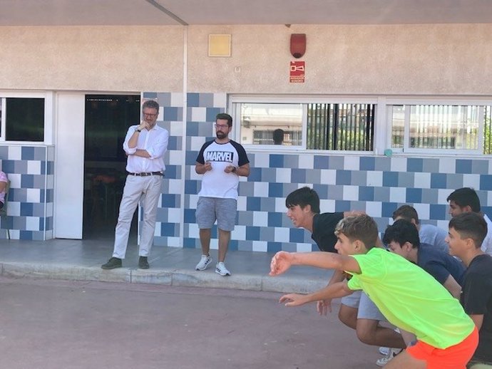 La Junta aumenta el presupuesto de las escuelas de verano para atender a 625 menores en Huelva.