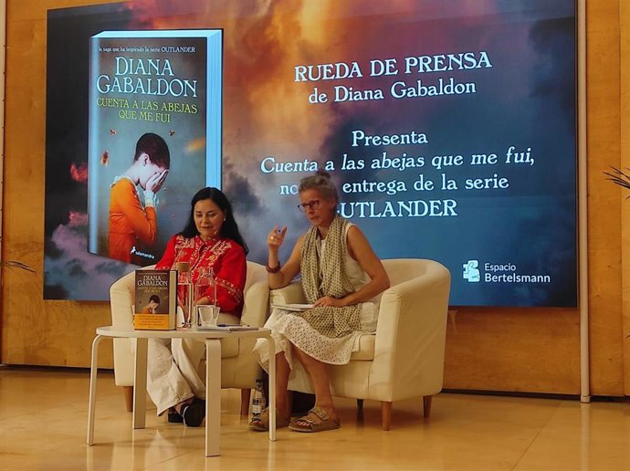 La autora Diana Gabaldón, en rueda de prensa