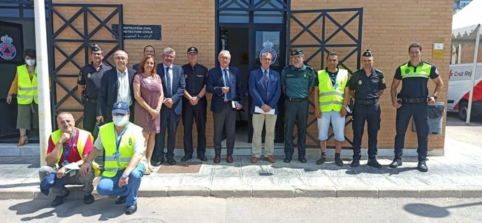 El director general de Protección Civil visita el operativo de la OPE en Almería