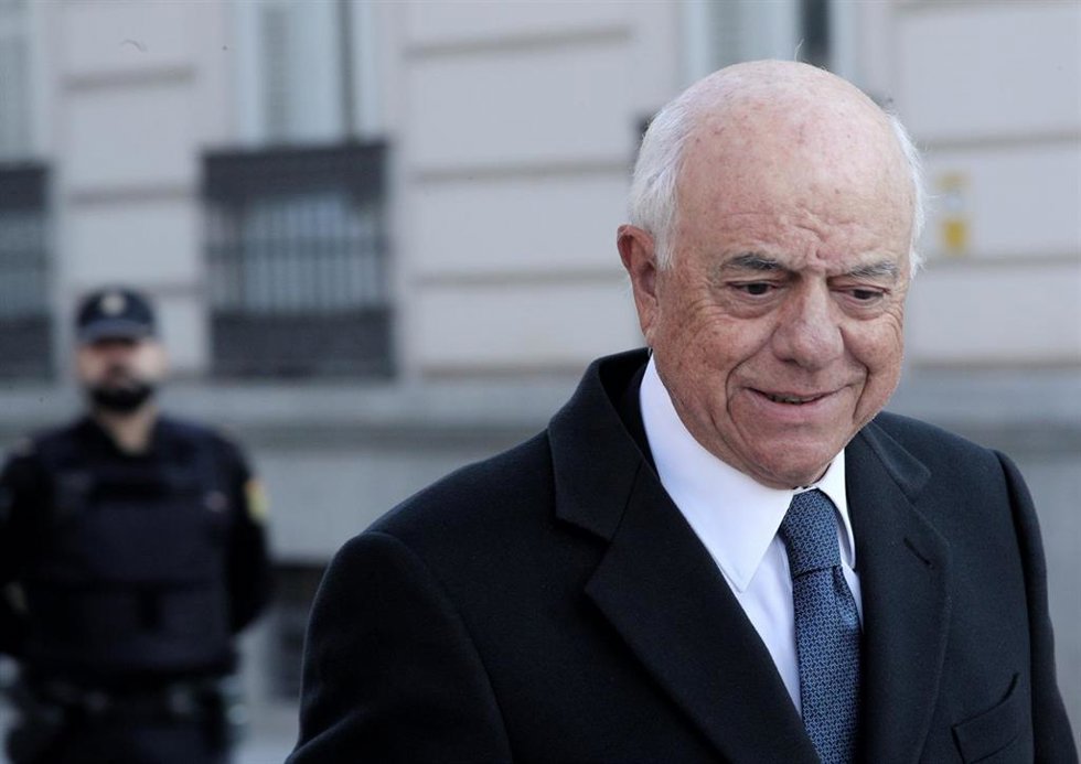 Archivo - El ex presidente del BBVA, Francisco González, a su llegada a la Audiencia Nacional, para declarar como como investigado por presuntos delitos de cohecho y revelación de secretos, en Madrid (España), a 18 de noviembre de 2019.