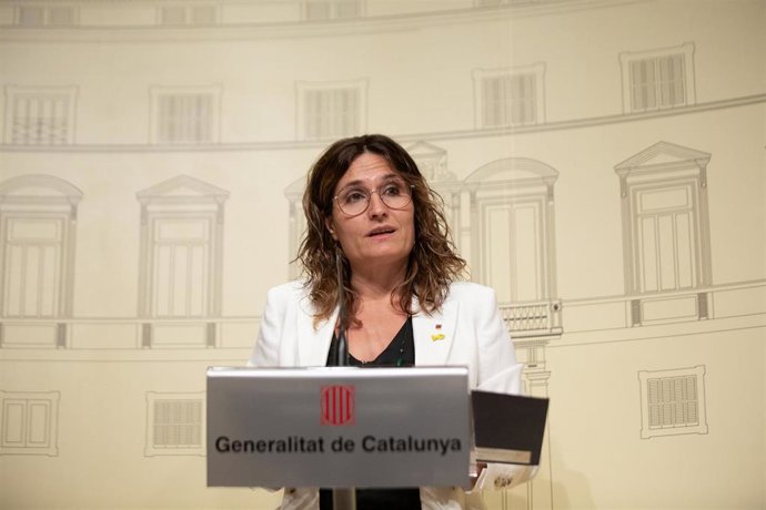 La consellera de la Presidencia de la Generalitat de Cataluña, Laura Vilagr, comparece tras una reunión, en el Palau de la Generalitat, a 8 de julio de 2022, en Barcelona, Cataluña (España). La consellera se ha reunido con el ministro de la Presidencia