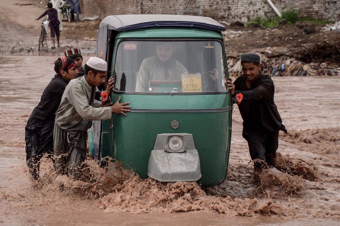 Archivo - Lluvias torrenciales en Pakistán