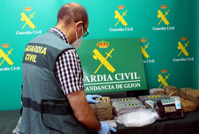 La Guardia Civil desarticula un importante centro de almacenamiento y distribución de drogas en Asturias