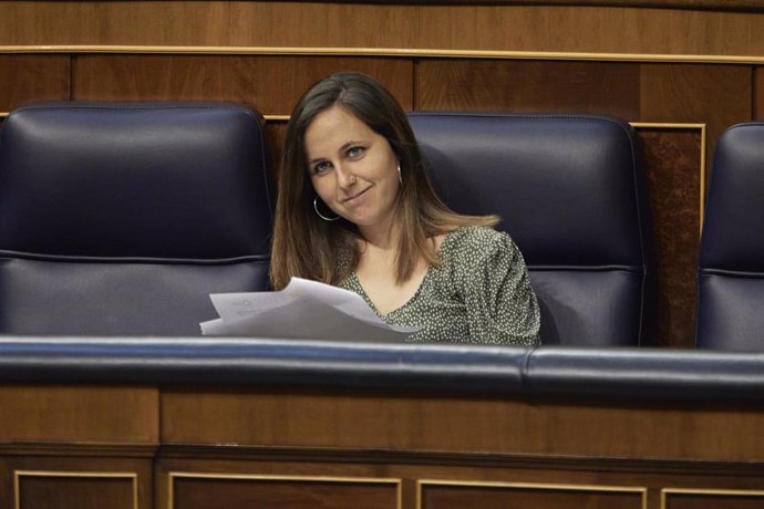 La ministra de Derechos Sociales y Agenda 2030, Ione Belarra, en una sesión plenaria, en el Congreso de los Diputados, a 30 de junio de 2022, en Madrid (España).