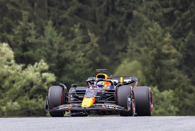 09 July 2022, Austria, Spielberg: Dutch F1 driver Max Verstappen of Red Bull Racing, drives during the second practice session for the Grand Prix of Austria at the Red Bull Ring. Photo: Expa/Johann Groder/APA/dpa