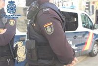 Detienen a un hombre por estafar con tarjeta bancaria más de 7.000 euros a una mujer de edad avanzada en Palma