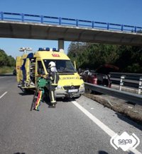 Dos personas heridas en El Franco tras salirse de la vía en la A-8