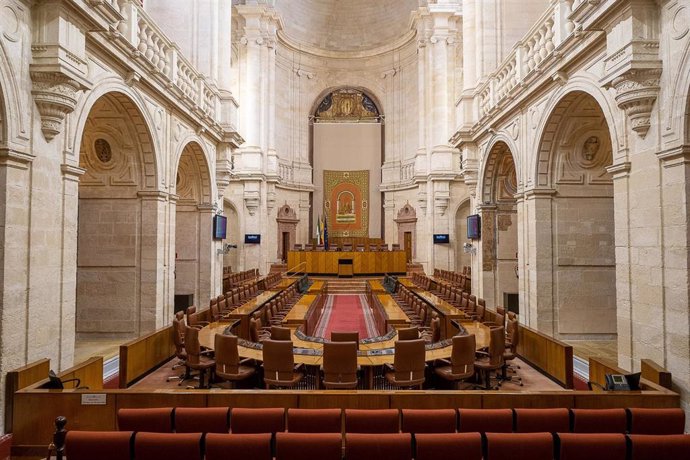 Archivo - Imagen del salón de plenos del Parlamento de Andalucía