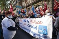 La 'Marea Blanca' sale a las calles de Madrid a reivindicar la defensa de Sanidad pública y pedir la reapertura de SUAPs