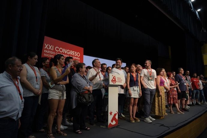 La lista encabezada por Enrique Santiago -con Amanda Meyer de número dos y con Alberto Garzón cerrando la plancha- ha conseguido los apoyos del 54,16%  del Congreso.