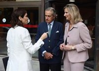 La Comunidad de Madrid dice que la situación económica española está "fuera de control" a causa del Gobierno