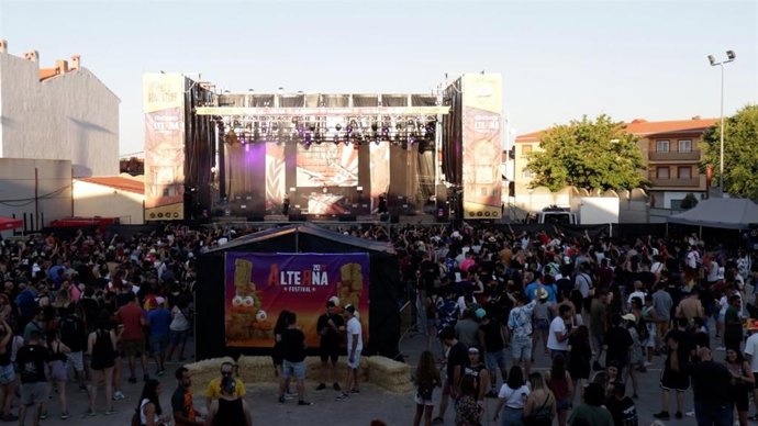 El Alterna regresa con éxito de público a El Bonillo