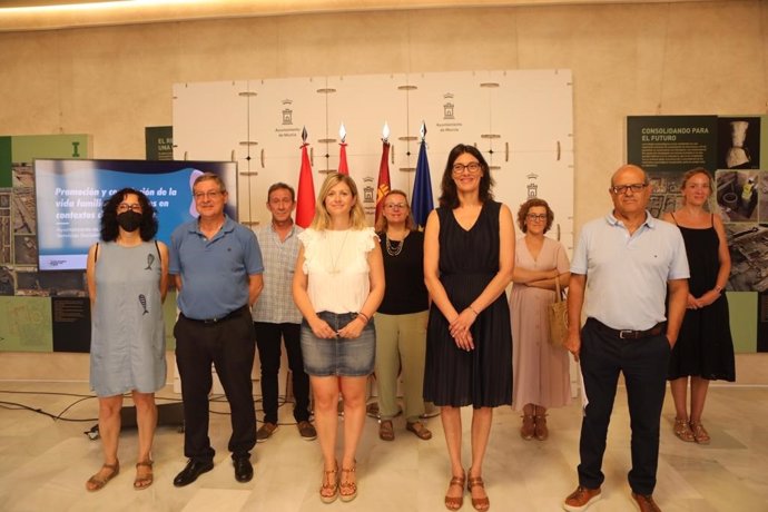 Presentación del proyecto pionero de intervención social integral destinado a personas y colectivos vulnerables que ejercen la prostitución en el municipio