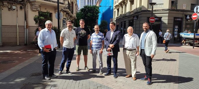 Las obras de urbanización en las Cien Tiendas comienzan por Presidente Calvo Sotelo y Doctores Castroviejo