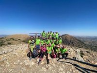 Una veintena de enfermos crónicos sube al Pico Terril de Sevilla, segundo del proyecto '8 Cimas Andalucía'