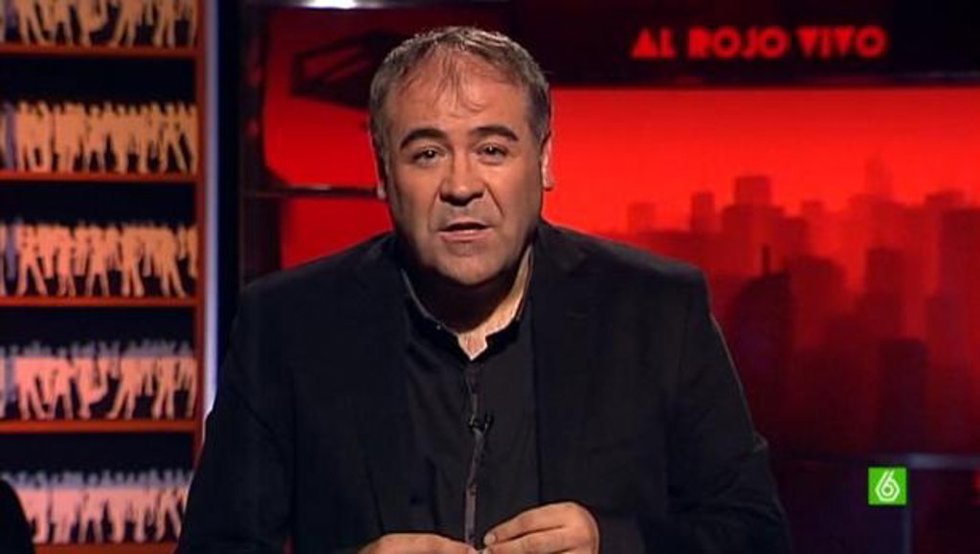 Archivo -     Que los micrófonos son indiscretos ya lo saben bien los políticos, aunque este miércoles ha vuelto a suceder. La diputada popular Andrea Fabra ha gritado "¡que se jodan!" en el Congreso mientras el Gobierno anunciaba los nuevos recortes, u
