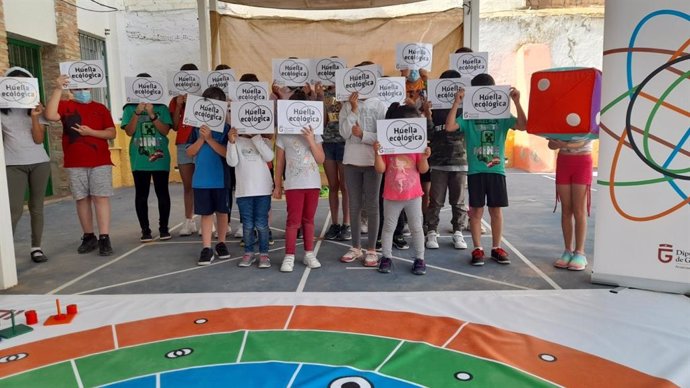 Escolares participan en el programa de actividades ambientales de Diputación.