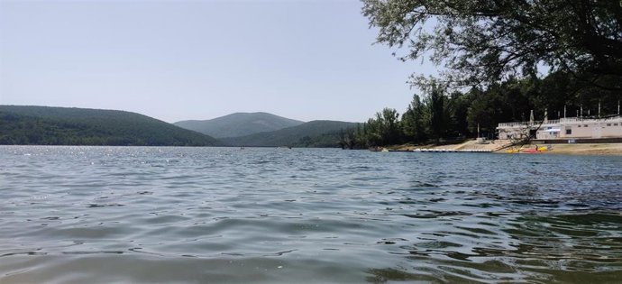 Embalse González Lacasa en el Rasillo (La Rioja)