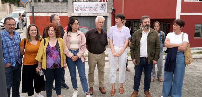 La portavoz nacional del BNG, Ana Pontón, visita el centro de salud de Raxó, en el municipio pontevedrés de Poio