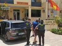 La Guardia Civil evita que cinco personas okuparan una casa en Xàbia tras el aviso del dueño