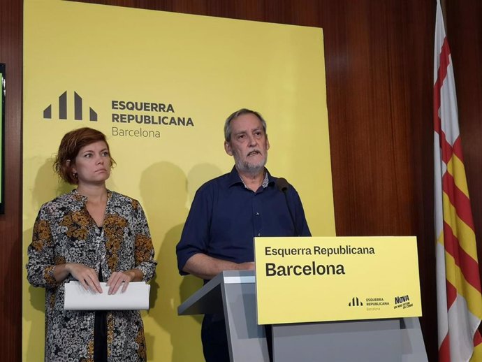 El portaveu d'ERC a Barcelona, Jordi Coronas, i la regidora Elisenda Alamany