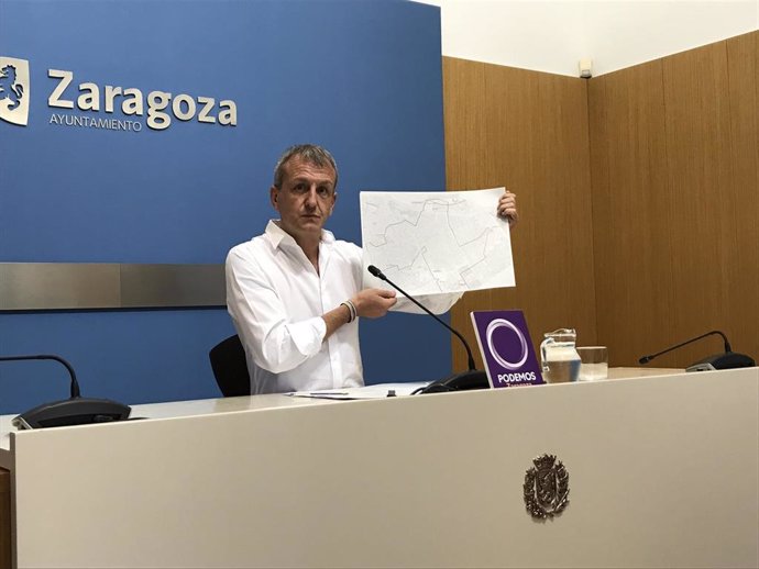 El portavoz del grupo municipal de Podemos en el Ayuntamiento de Zaragoza, Fernando Rivarés