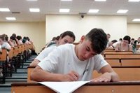 Más de 1.700 estudiantes se examinan desde este martes en la convocatoria extraordinaria de la antigua Selectividad