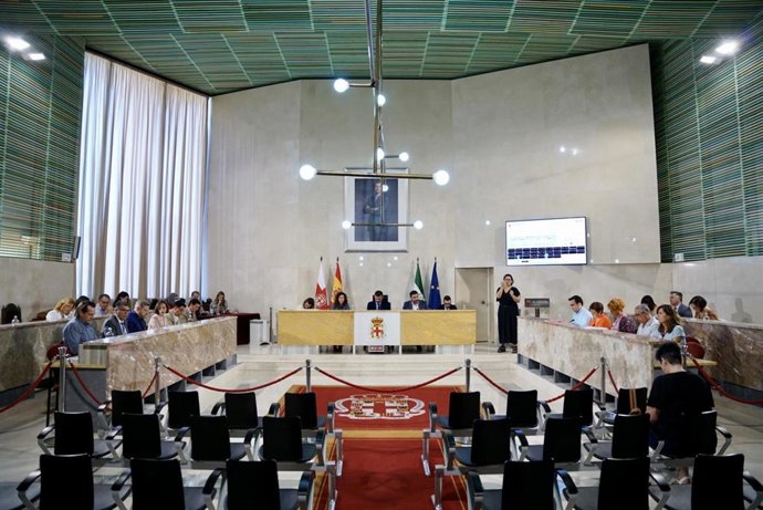 Pleno ordinario en el Ayuntamiento de Almería