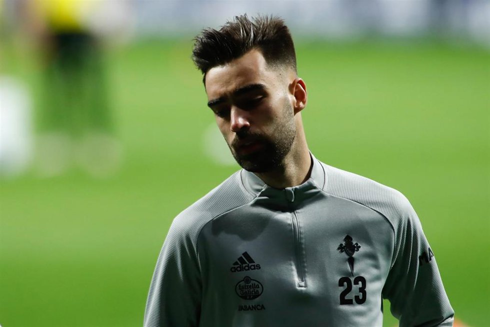 Archivo - El jugador Brais Méndez, durante su etapa como futbolista del Celta en un partido ante el Atlético de Madrid en la temporada 2020-2021. 