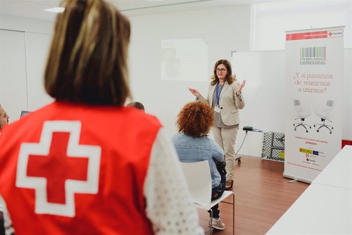 Participantes en el plan de empleo 'verde' de Cruz Roja en Almería