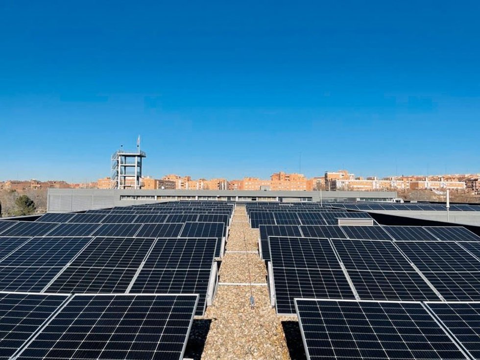 Archivo - Paneles solares
